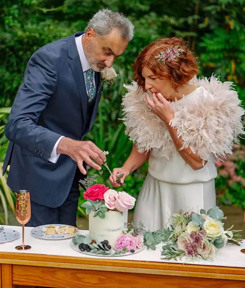 Wedding cake for two